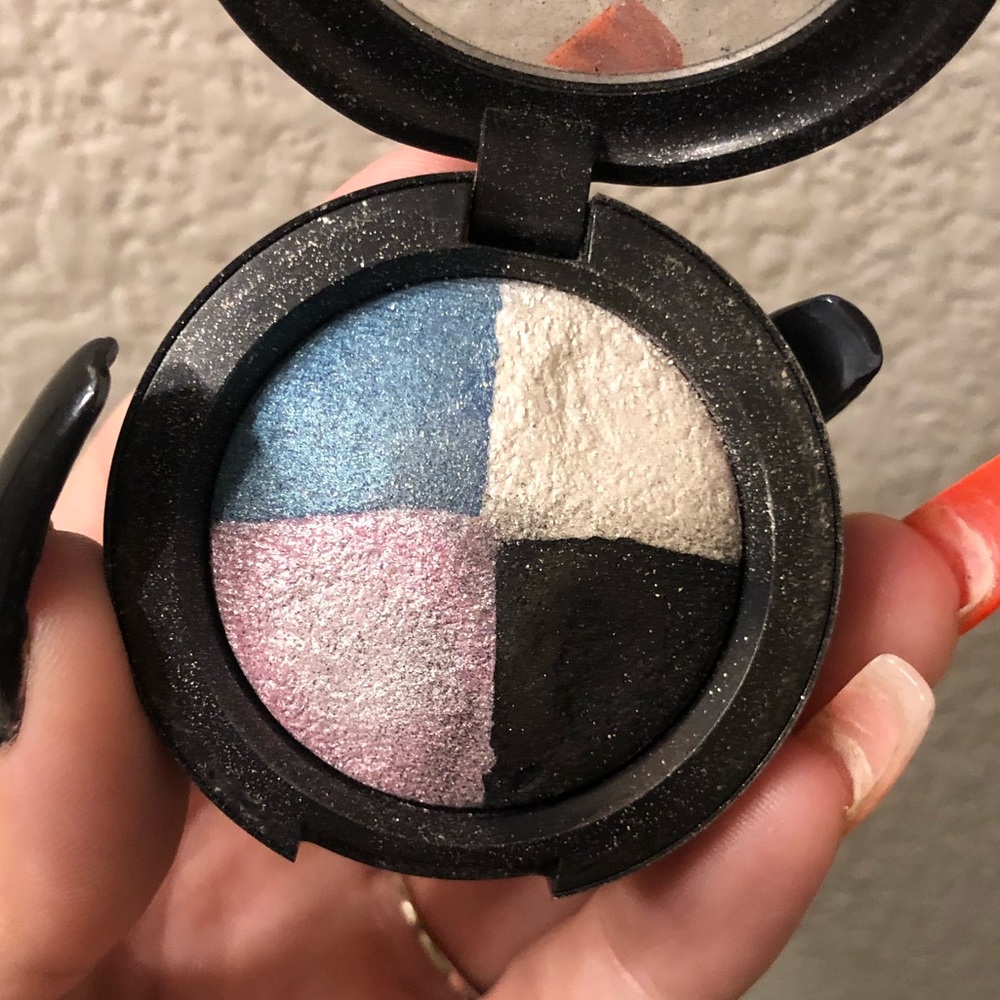 4/$25 Mac eyeshadow